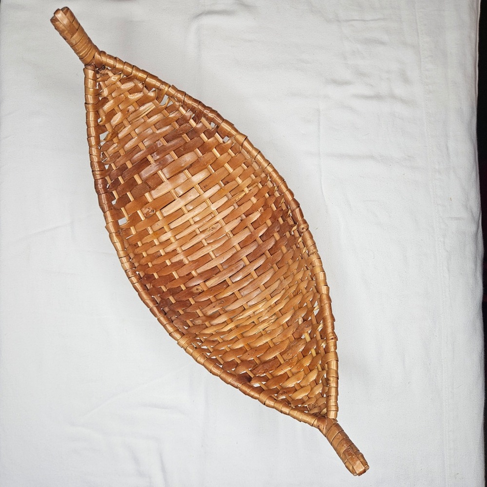 Vtg Woven Wicker Canoe Pea Pod Basket Footed Decorative Centerpiece 17in Boho